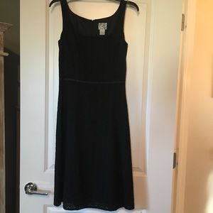Tabitha size 4 black tea-length dress